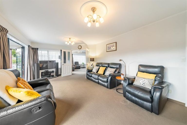 Photo of property in 21 Marlborough Street, Silverstream, Upper Hutt, 5019