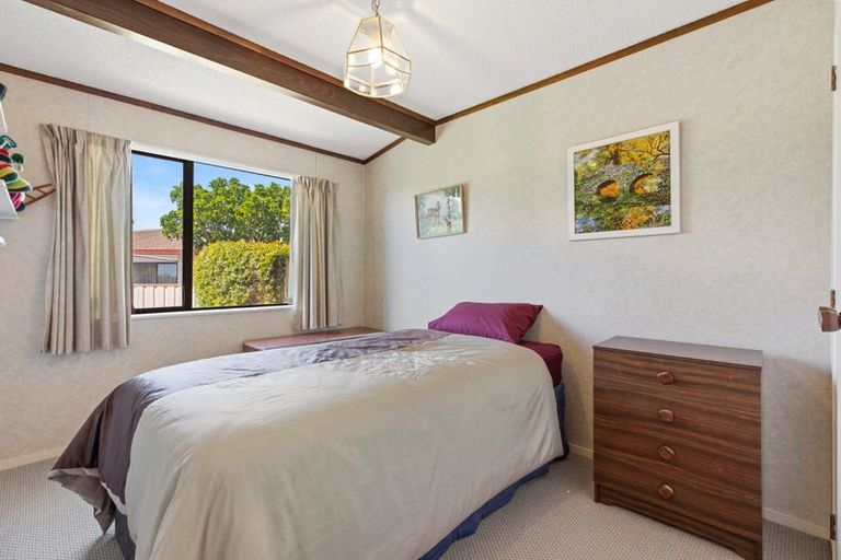 Photo of property in 10 Marwood Place, Mount Maunganui, 3116