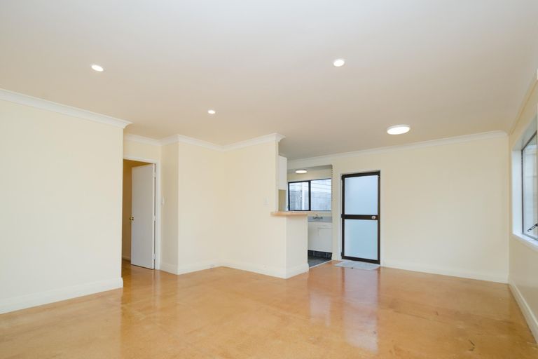 Photo of property in 19a Pisces Road, Glen Eden, Auckland, 0602