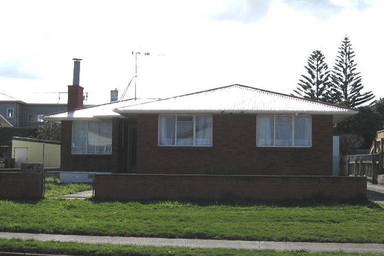 Photo of property in 80 Matai Street, Castlecliff, Whanganui, 4501
