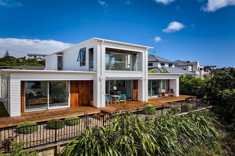 Photo of property in 31 Pendennis Point, Camborne, Porirua, 5026