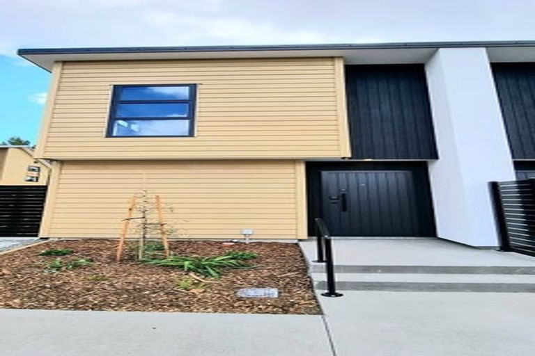 Photo of property in 9/240 Stokes Valley Road, Stokes Valley, Lower Hutt, 5019