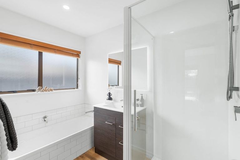 Photo of property in 6 Westgrove Avenue, Avonhead, Christchurch, 8042