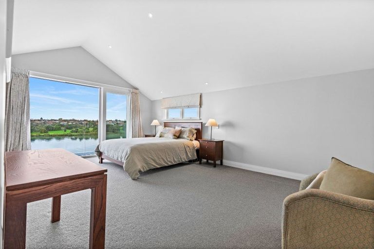 Photo of property in 1 Bangor Street, Point Chevalier, Auckland, 1022