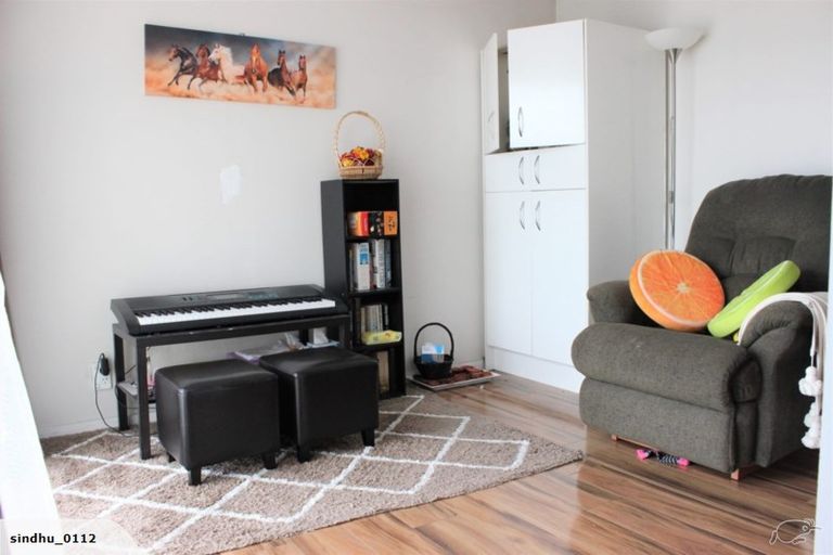 Photo of property in 1/97a Nile Road, Milford, Auckland, 0620