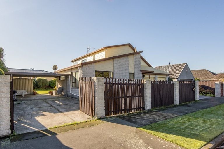 Photo of property in 121 Winters Road, Mairehau, Christchurch, 8052