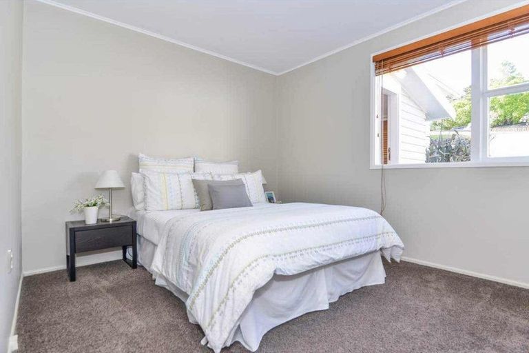 Photo of property in 36 Edgeworth Road, Glenfield, Auckland, 0629
