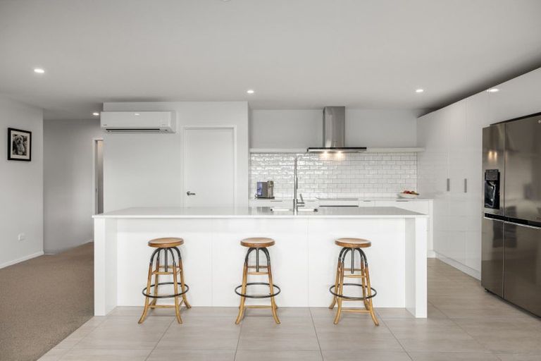 Photo of property in 49a Oceana Drive, Welcome Bay, Tauranga, 3175