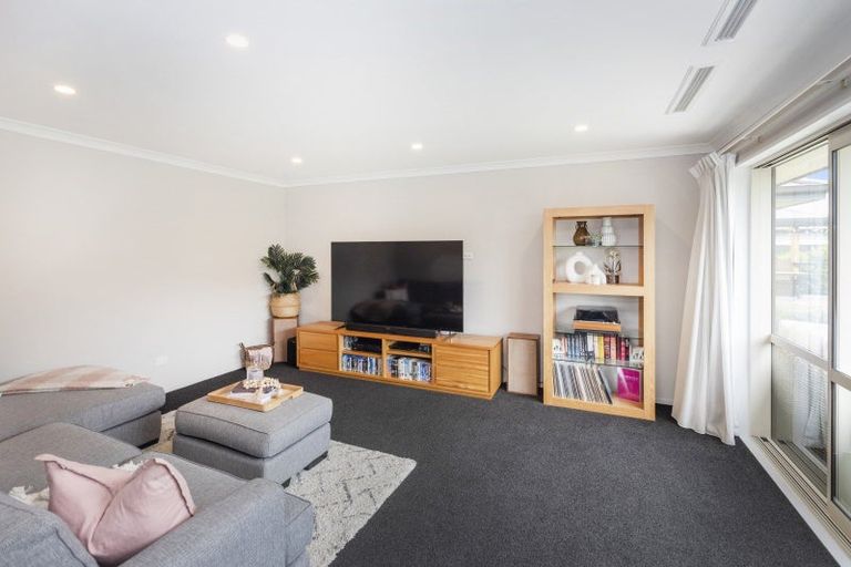 Photo of property in 2 Rossall Crescent, Rolleston, 7615