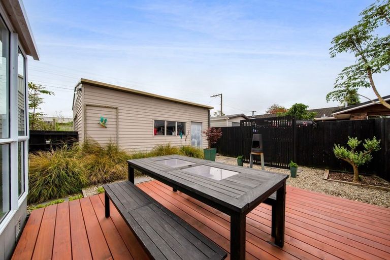 Photo of property in 12 Walsh Road, Westown, New Plymouth, 4310