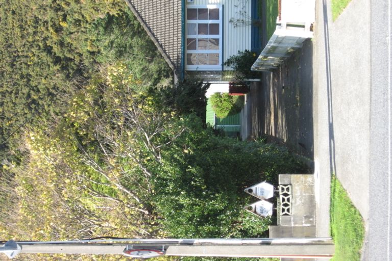 Photo of property in 401a Cambridge Terrace, Naenae, Lower Hutt, 5011