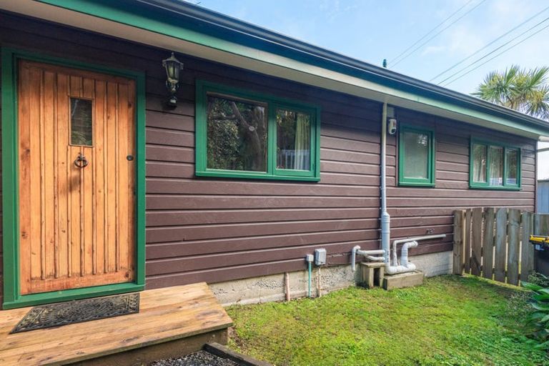 Photo of property in 79 Clifford Road, Johnsonville, Wellington, 6037