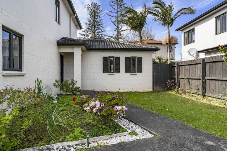 Photo of property in 24 Sheddings Lane, East Tamaki, Auckland, 2016