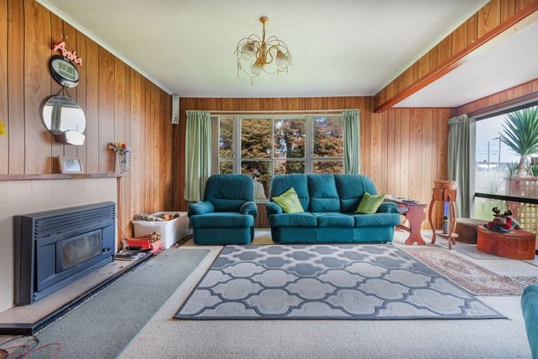 Photo of property in 2a Brandon Road, Glen Eden, Auckland, 0602