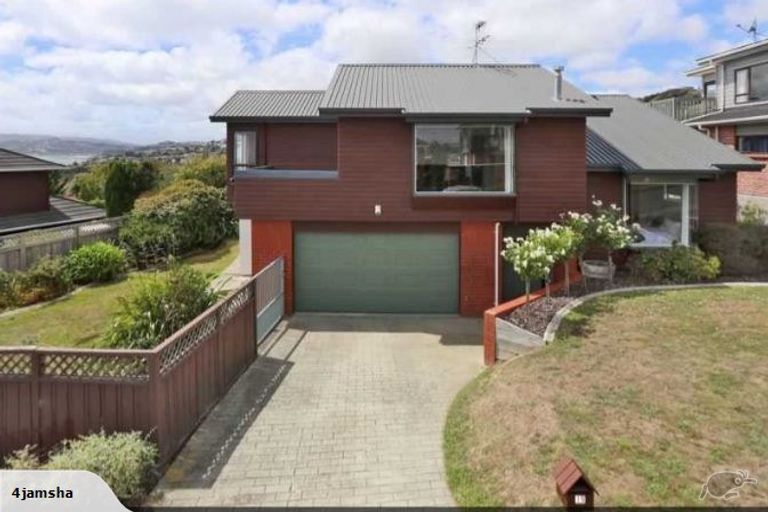 Photo of property in 19 Halladale Road, Papakowhai, Porirua, 5024