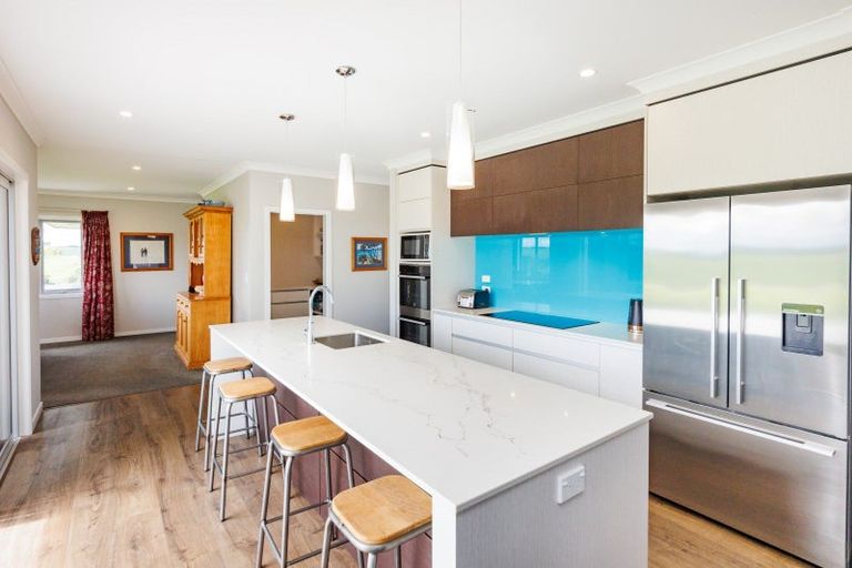 Photo of property in 760 Halcombe Road, Halcombe, Feilding, 4775