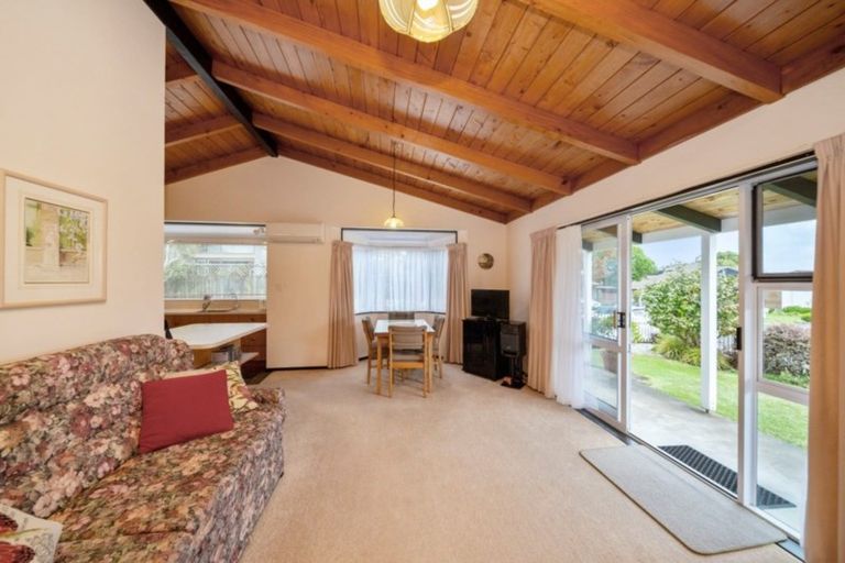 Photo of property in 1/13 Wesley Avenue, Frankleigh Park, New Plymouth, 4310