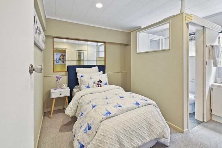 Photo of property in 8 Hamlet Place, Pukekohe, 2120