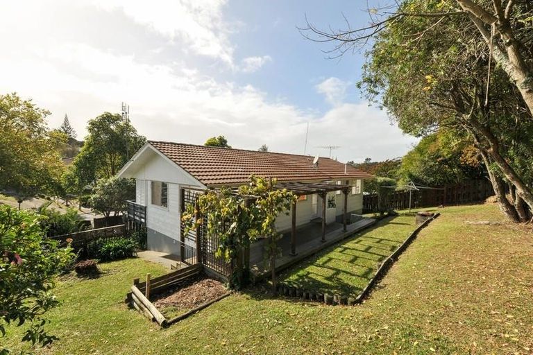 Photo of property in 48 Regency Place, Sunnynook, Auckland, 0632