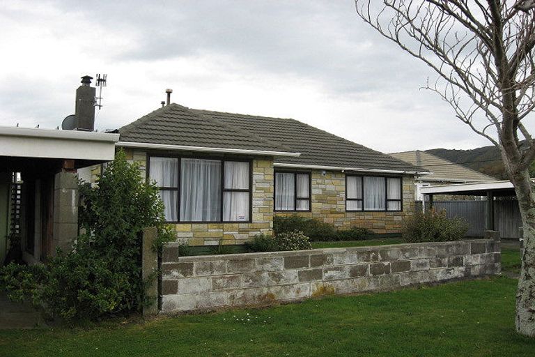 Photo of property in 7 Nelson Crescent, Wainuiomata, Lower Hutt, 5014