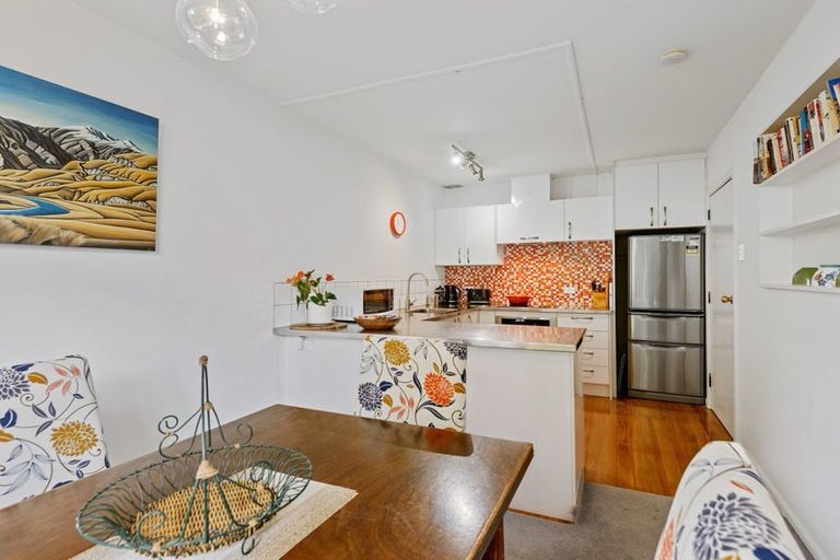 Photo of property in 2/98 Office Road, Merivale, Christchurch, 8014