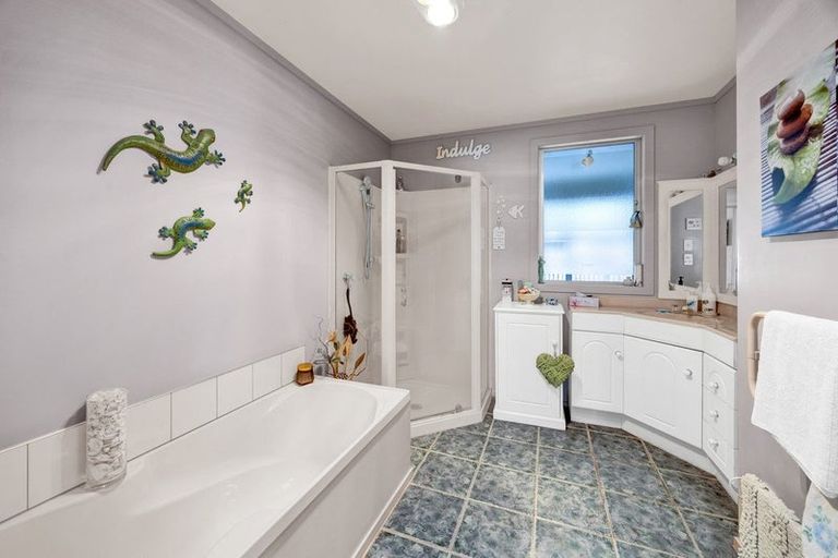 Photo of property in 1 Morrissey Street, Hawera, 4610