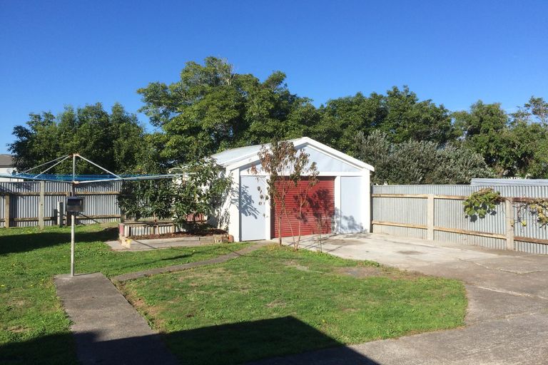 Photo of property in 64 Andrew Avenue, Roslyn, Palmerston North, 4414