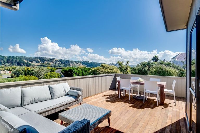 Photo of property in 6 Le Quesne Road, Bay View, Napier, 4104