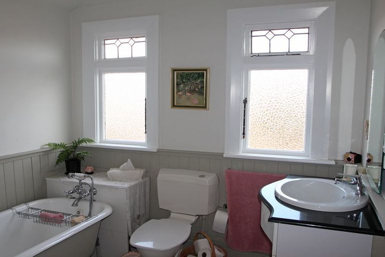 Photo of property in 58 Wharfe Street, South Hill, Oamaru, 9400