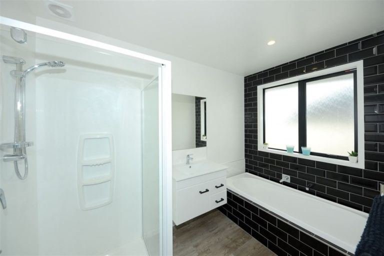 Photo of property in 174a Bowhill Road, New Brighton, Christchurch, 8083