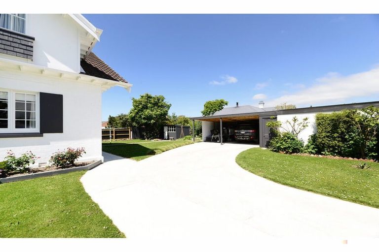 Photo of property in 17 Rhodes Street, Waimate, 7924