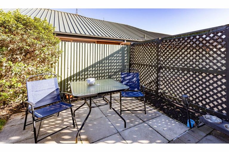 Photo of property in 2/95 Vagues Road, Northcote, Christchurch, 8052