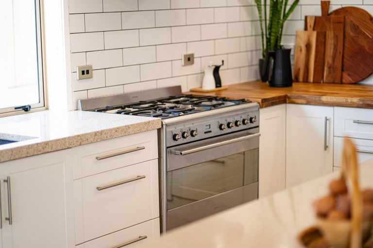 Photo of property in 26 Fratley Avenue, Farm Cove, Auckland, 2012