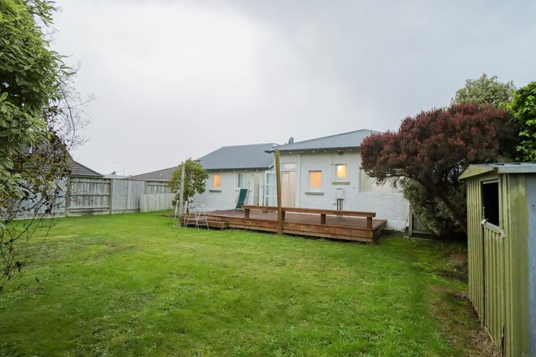Photo of property in 92 Roy Street, Palmerston North, 4410