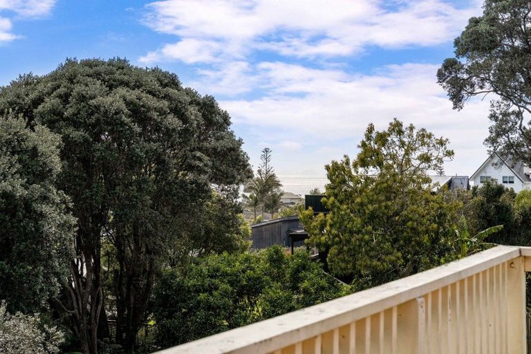 Photo of property in 104 Titiro Place, Onemana, Whangamata, 3691
