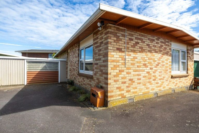 Photo of property in 16b Te Mete Terrace, Merrilands, New Plymouth, 4312
