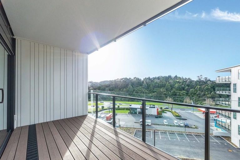 Photo of property in 304/3 Kaipiho Lane, Albany, Auckland, 0632