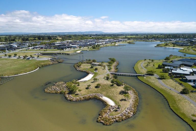 Photo of property in 7 Waituna Street, Pegasus, 7612