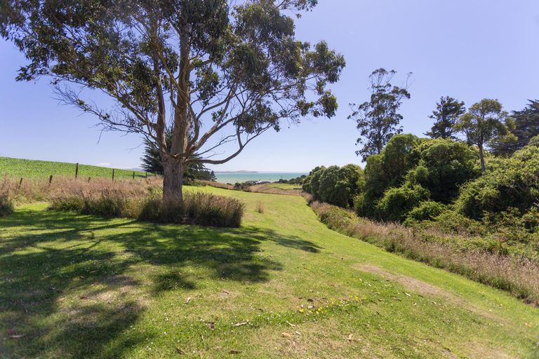 Photo of property in 16 Coronation Street, Moeraki, Palmerston, 9482
