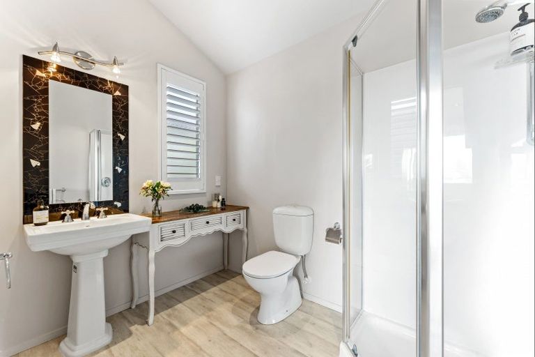 Photo of property in 15 Meiklejohn Way, Omaha, 0986