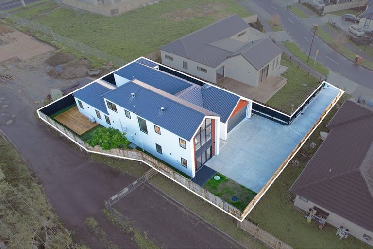 Photo of property in 8 Paihere Street, Huapai, 0810