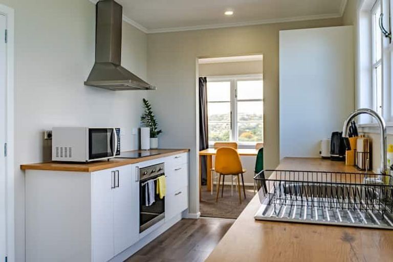 Photo of property in 94 Nicholson Road, Khandallah, Wellington, 6035