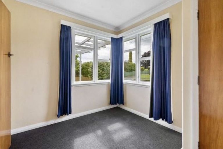 Photo of property in 24 Kent Crescent, Awapuni, Palmerston North, 4412