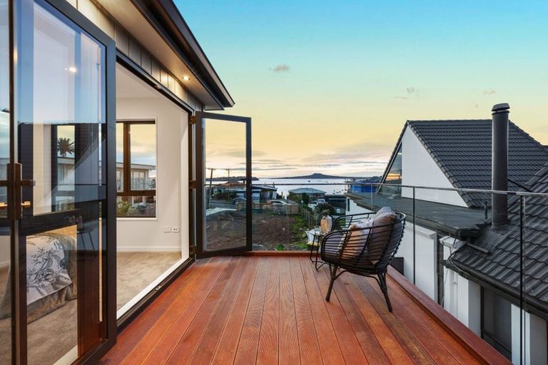 Photo of property in 42b Takutai Avenue, Half Moon Bay, Auckland, 2012
