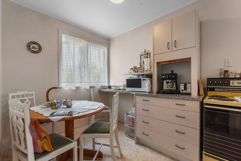 Photo of property in 40 Wellesley Road, Mangere Bridge, Auckland, 2022