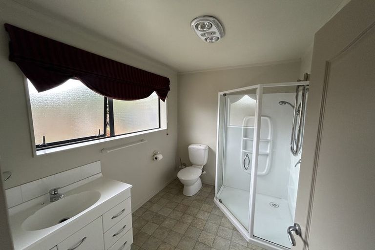 Photo of property in 126a Winchester Street, Levin, 5510