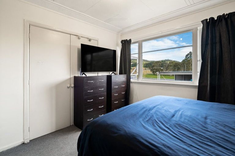 Photo of property in 26 Waldron Crescent, Green Island, Dunedin, 9018
