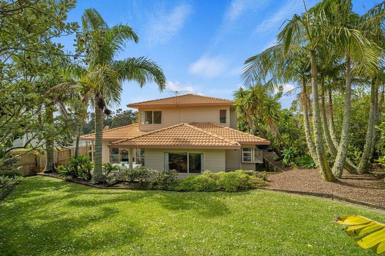 Photo of property in 46 Unsworth Drive, Unsworth Heights, Auckland, 0632