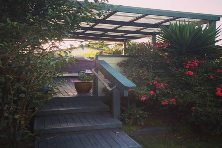 Photo of property in 3/35 Springs Road, Parakai, 0830