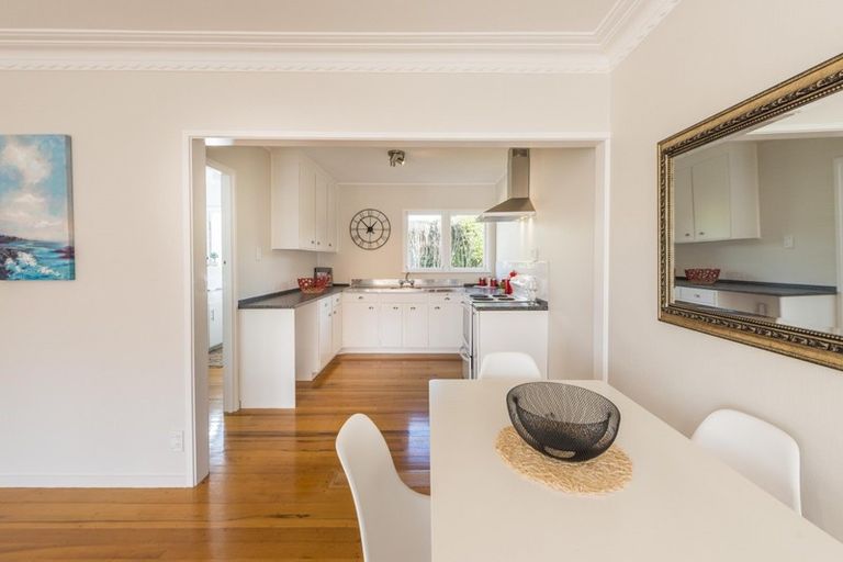 Photo of property in 3/3 Penzance Road, Mairangi Bay, Auckland, 0630